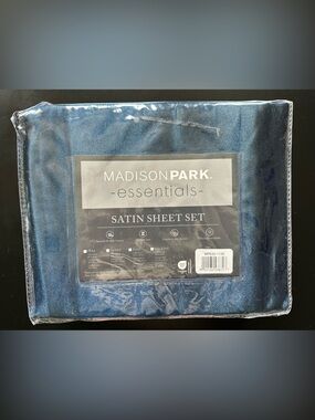Madison Park Satin Sheet Set in Navy